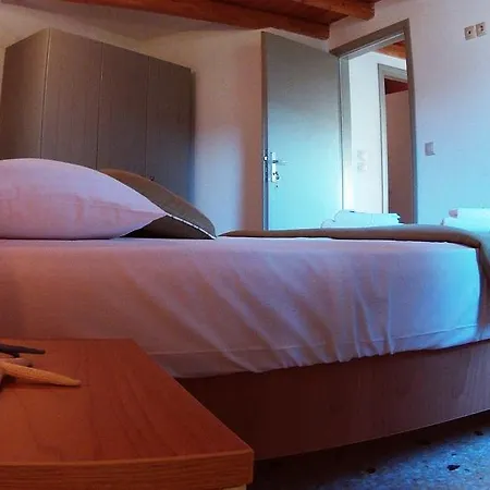 Arokaria Hideaway 2*
