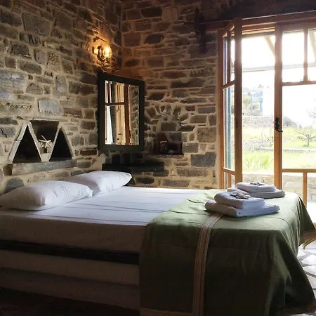 Aparthotel Arokaria Hideaway 2*
