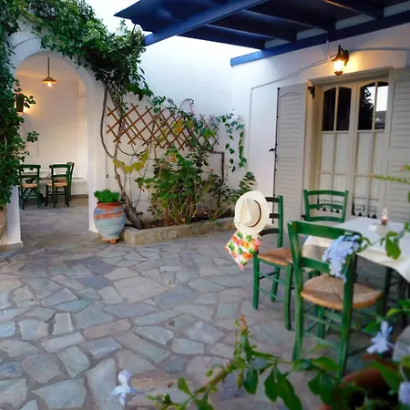 Aparthotel Arokaria Hideaway 2*