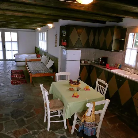 Arokaria Hideaway Aparthotel